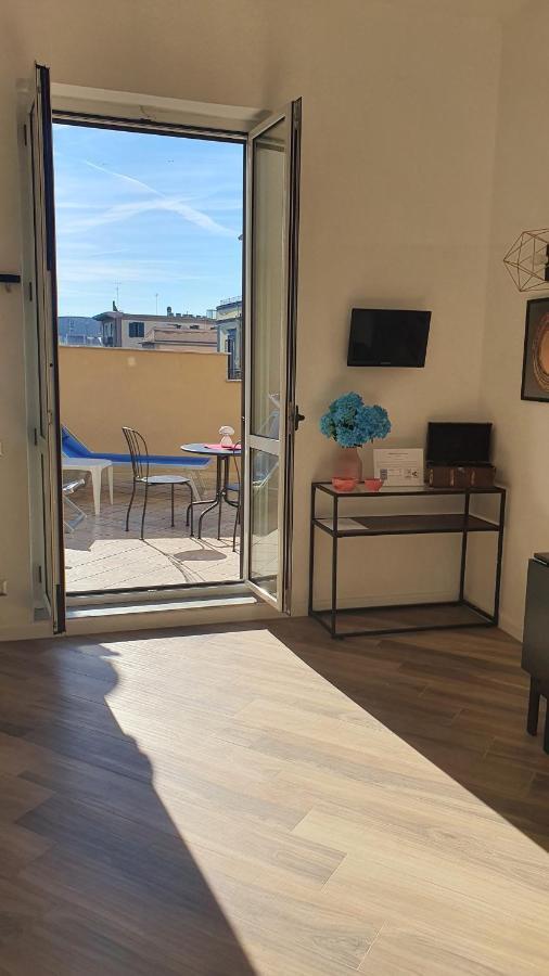 Gli Appartamenti Del Duca Di Miroballo Nápoles Exterior foto